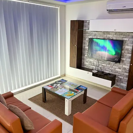 アパート In Ta' Xbiex 3br- 3 Min Yatch Marina ムサイダ