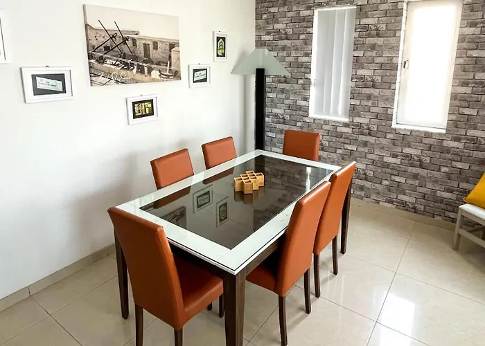 In Ta' Xbiex 3br- 3 Min Yatch Marina Apartament *