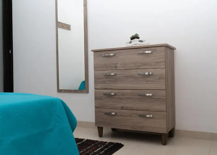 Apartamento In Ta' Xbiex 3br- 3 Min Yatch Marina