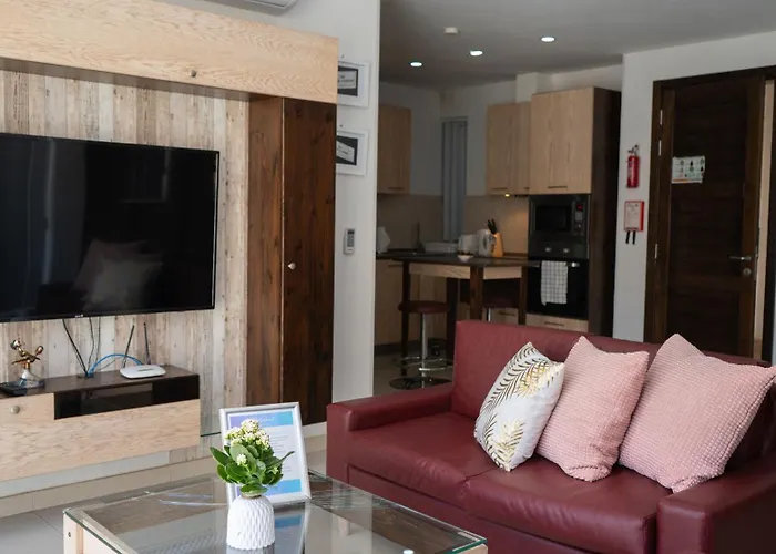 In Ta' Xbiex 3br- 3 Min Yatch Marina Apartament