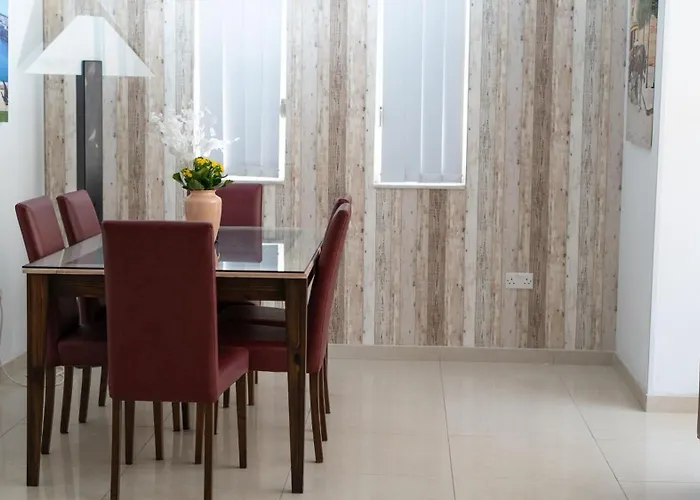 Apartament In Ta' Xbiex 3br- 3 Min Yatch Marina *